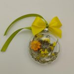 Glob de sticla cu flori uscate diametrul 8cm V26